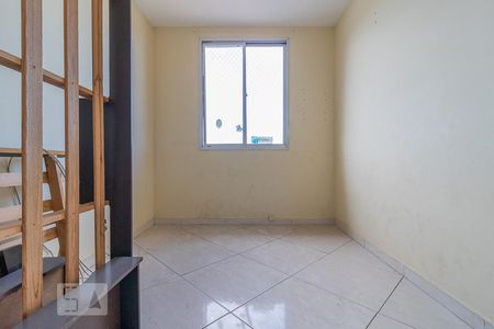Quarto de apartamento para alugar com 3 quartos, 70m² em Carlos Prates, Belo Horizonte