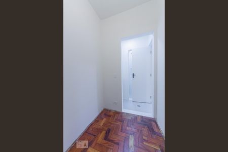 Apartamento para alugar com 75m², 2 quartos e sem vaga Apartamento para alugar com 75m², 2 quartos e sem vagaBanheiro de serviço