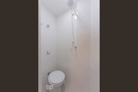 Apartamento para alugar com 75m², 2 quartos e sem vaga Apartamento para alugar com 75m², 2 quartos e sem vagaBanheiro de serviço