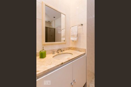 Apartamento à venda com 570m², 4 quartos e 3 vagasBanheiro do Quarto 3