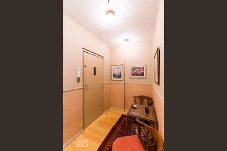 Apartamento à venda com 570m², 4 quartos e 3 vagasHall de Entrada Único do Elevador