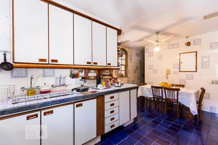 Apartamento à venda com 570m², 4 quartos e 3 vagasCozinha