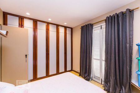 Apartamento à venda com 570m², 4 quartos e 3 vagasQuarto 2