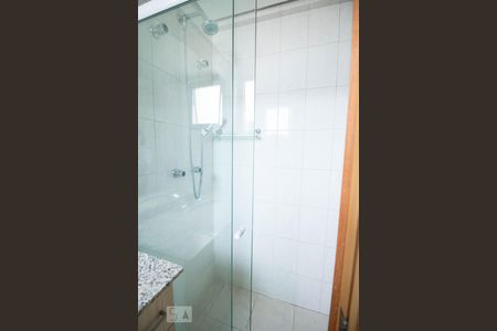 Apartamento à venda com 64m², 2 quartos e 2 vagasBanheiro Suite 