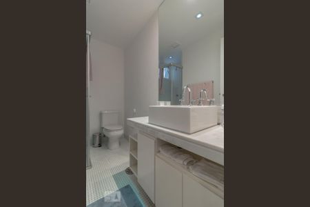 Banheiro de apartamento para alugar com 2 quartos, 77m² em Vila Mariana, São Paulo