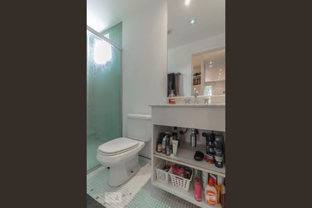 Banheiro suíte de apartamento para alugar com 2 quartos, 77m² em Vila Mariana, São Paulo