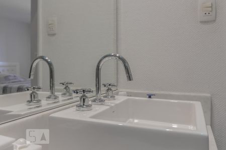 Banheiro de apartamento para alugar com 2 quartos, 77m² em Vila Mariana, São Paulo