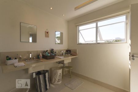 Apartamento para alugar com 300m², 4 quartos e 2 vagasBanheiro da Suíte 3