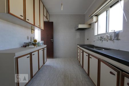 Apartamento à venda com 234m², 4 quartos e 3 vagascozinha