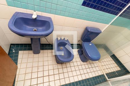 Casa à venda com 240m², 3 quartos e 4 vagasBanheiro 1