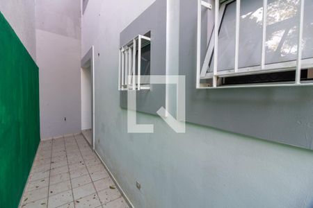 Casa à venda com 240m², 3 quartos e 4 vagasCorredor