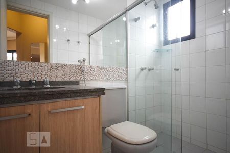 Banheiro de apartamento à venda com 1 quarto, 43m² em Vila Andrade, São Paulo