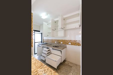 Apartamento à venda com 76m², 3 quartos e 1 vaga Apartamento à venda com 76m², 3 quartos e 1 vagaCozinha - Armários