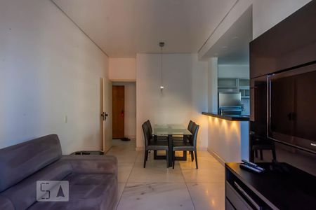 Sala  de apartamento para alugar com 2 quartos, 73m² em Funcionários, Belo Horizonte
