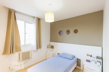 Quarto 2 de apartamento para alugar com 2 quartos, 54m² em Jacarepaguá, Rio de Janeiro