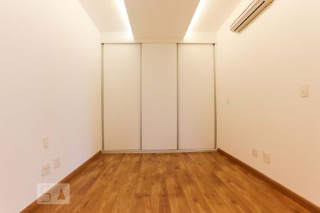 Apartamento à venda com 89m², 2 quartos e 2 vagas Apartamento à venda com 89m², 2 quartos e 2 vagasSuíte