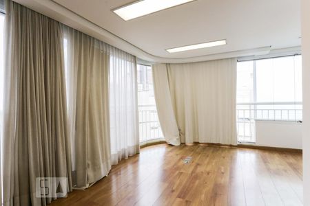 Apartamento à venda com 89m², 2 quartos e 2 vagas Apartamento à venda com 89m², 2 quartos e 2 vagasVaranda