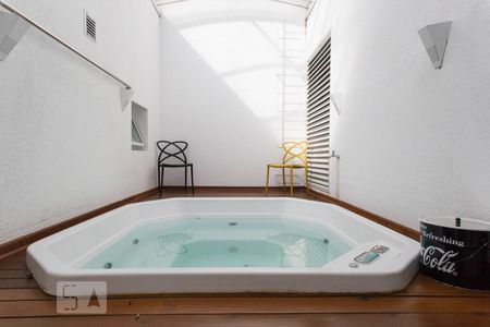 Apartamento à venda com 89m², 2 quartos e 2 vagas Apartamento à venda com 89m², 2 quartos e 2 vagasJacuzzi