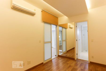 Apartamento à venda com 89m², 2 quartos e 2 vagas Apartamento à venda com 89m², 2 quartos e 2 vagasSuíte