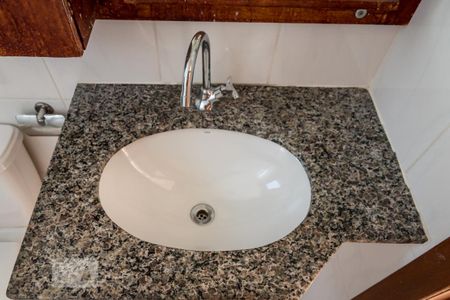 Apartamento à venda com 55m², 2 quartos e 2 vagas Apartamento à venda com 55m², 2 quartos e 2 vagasBanheiro