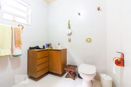 Casa para alugar com 277m², 4 quartos e 3 vagas Casa para alugar com 277m², 4 quartos e 3 vagasBanheiro Suíte 1