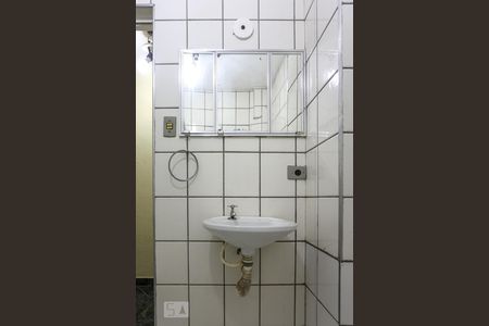 Banheiro  de kitnet/studio à venda com 1 quarto, 55m² em República, São Paulo