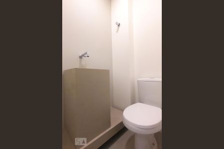 Lavabo de apartamento para alugar com 2 quartos, 76m² em Cachoeira do Bom Jesus, Florianópolis