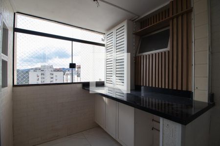 Apartamento à venda com 215m², 2 quartos e 1 vagaCozinha