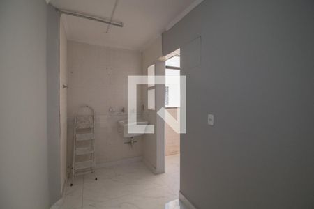 Apartamento à venda com 215m², 2 quartos e 1 vagaÁrea de Serviço