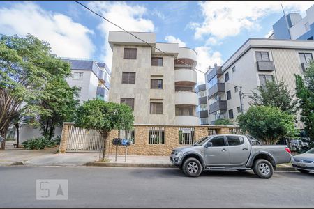 Apartamento para alugar com 100m², 3 quartos e 2 vagas Apartamento para alugar com 100m², 3 quartos e 2 vagasFachada