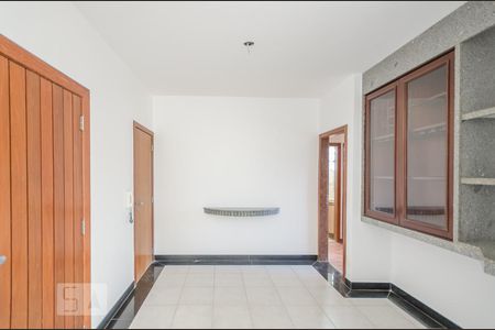 Apartamento para alugar com 100m², 3 quartos e 2 vagas Apartamento para alugar com 100m², 3 quartos e 2 vagasSala