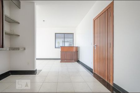 Apartamento para alugar com 100m², 3 quartos e 2 vagasSala