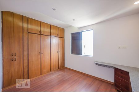 Apartamento para alugar com 100m², 3 quartos e 2 vagasSuíte