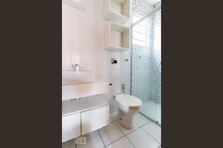 Banheiro 2 de apartamento para alugar com 3 quartos, 90m² em Partenon, Porto Alegre