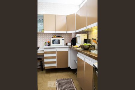 Apartamento à venda com 132m², 3 quartos e 2 vagasCOZINHA