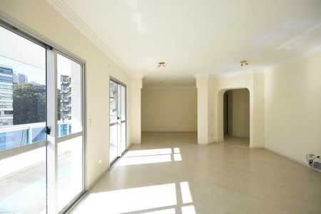 Sala de apartamento para alugar com 3 quartos, 209m² em Vila Suzana, São Paulo