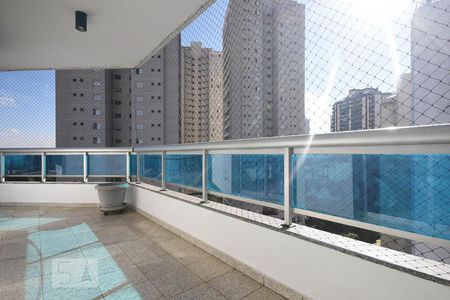 Varanda de apartamento para alugar com 3 quartos, 209m² em Vila Suzana, São Paulo