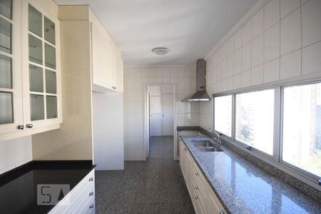 Apartamento para alugar com 209m², 3 quartos e 3 vagas Apartamento para alugar com 209m², 3 quartos e 3 vagasCozinha