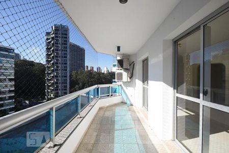 Varanda de apartamento para alugar com 3 quartos, 209m² em Vila Suzana, São Paulo