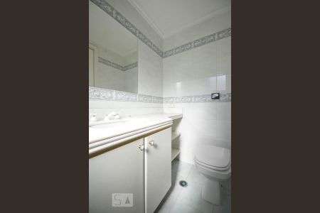 Apartamento para alugar com 209m², 3 quartos e 3 vagas Apartamento para alugar com 209m², 3 quartos e 3 vagasBanheiro Suíte 1