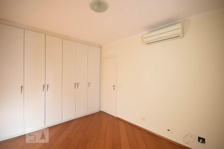 Apartamento para alugar com 209m², 3 quartos e 3 vagas Apartamento para alugar com 209m², 3 quartos e 3 vagasQuarto