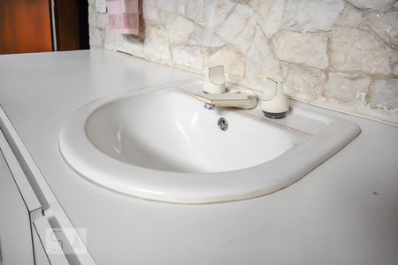 Casa à venda com 700m², 4 quartos e 3 vagasBanheiro da Suíte 1