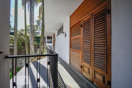 Casa à venda com 700m², 4 quartos e 3 vagasVista da Suíte 1