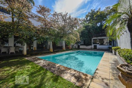 Casa à venda com 700m², 4 quartos e 3 vagasPiscina