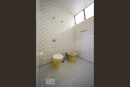 Casa à venda com 700m², 4 quartos e 3 vagasBanheiro