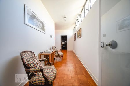 Casa à venda com 700m², 4 quartos e 3 vagasCorredor
