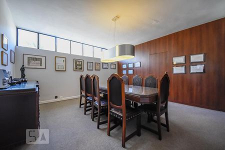 Casa à venda com 700m², 4 quartos e 3 vagasSuíte 1