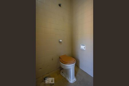 Casa à venda com 700m², 4 quartos e 3 vagasBanheiro de Serviço (edícula)