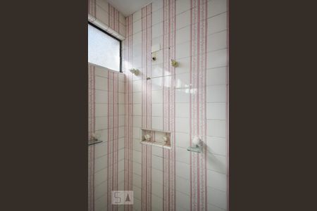 Casa à venda com 700m², 4 quartos e 3 vagasBanheiro da Suíte 1