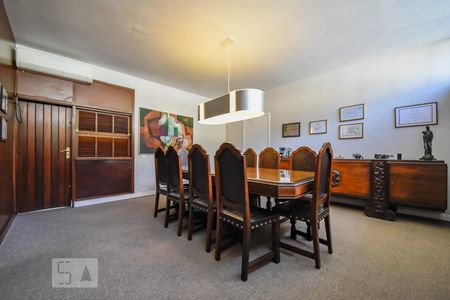 Casa à venda com 700m², 4 quartos e 3 vagasSuíte 1